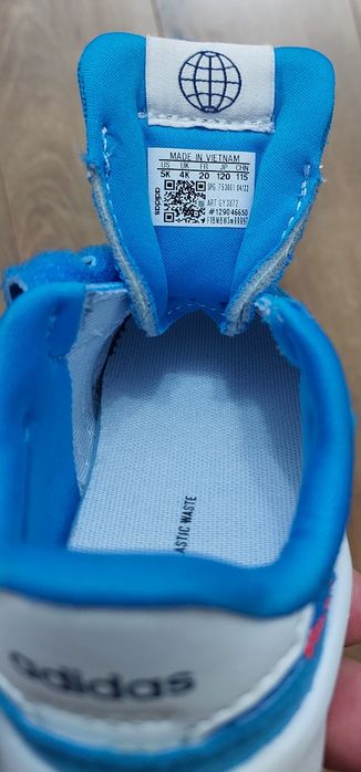 Adidasi Bebe marimea 20 Adidas