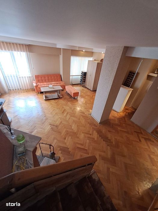 Vând apartament cu 5 camere,scara interioara,3 balcoane,ultracentral