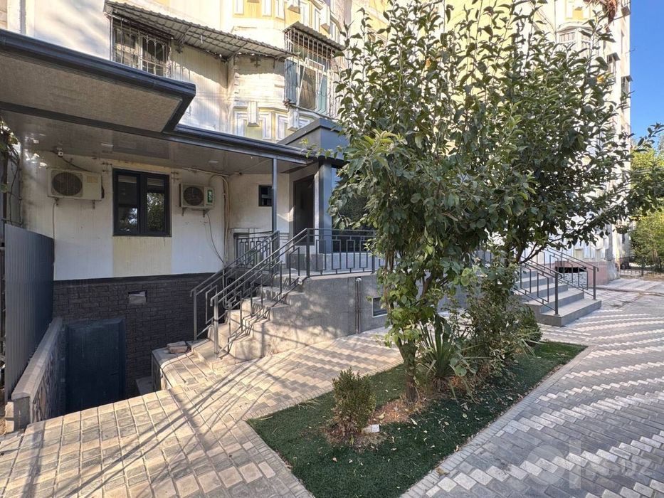 ПРОДАЁТСЯ помещения Орзу, Беруний метро, 130м²