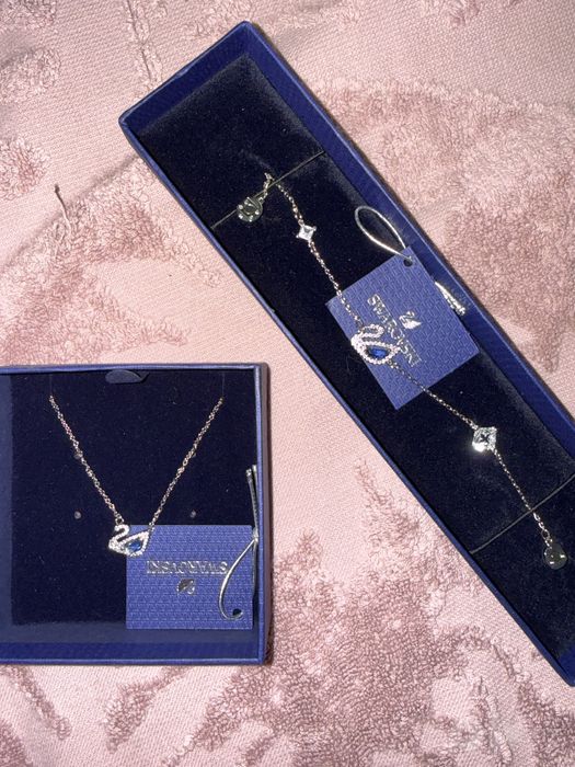 Браслет и цепочка Swarovski