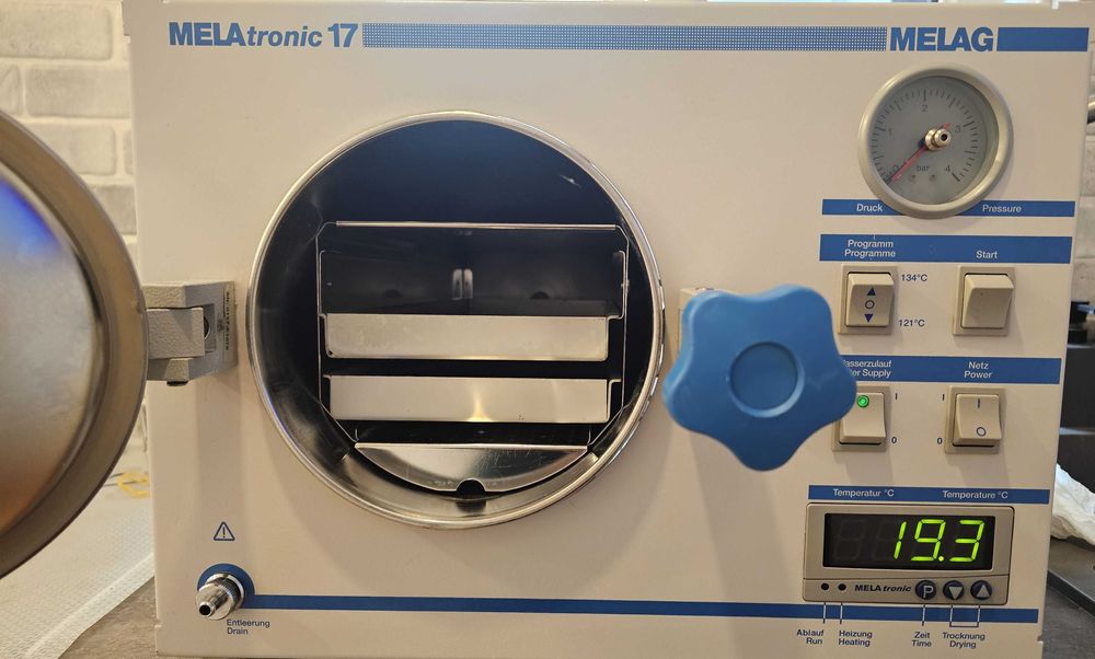 Autoclav MELAG 17 11 L sterilizator stomatolog veterinar cosmetica