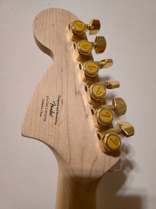 Custom Squier Affinity Stratocaster електирческа китара