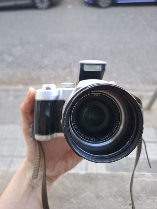 Дигитален фотоапарат PANASONIC LUMIX FZ5