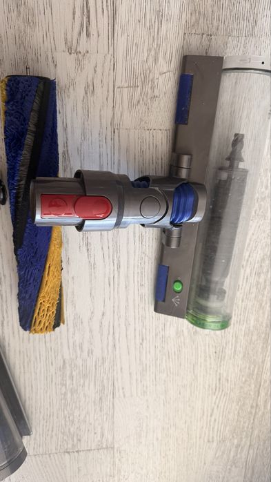 Dyson V15 detect absolute