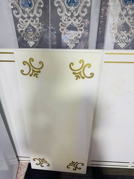 Стол для гостиной