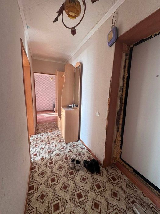 Продам двух комнатную квартиру