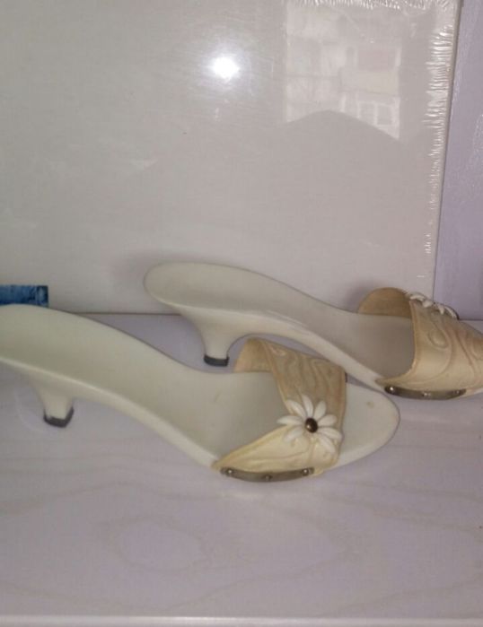 Винтажные пластиковые туфли, 1980-е.