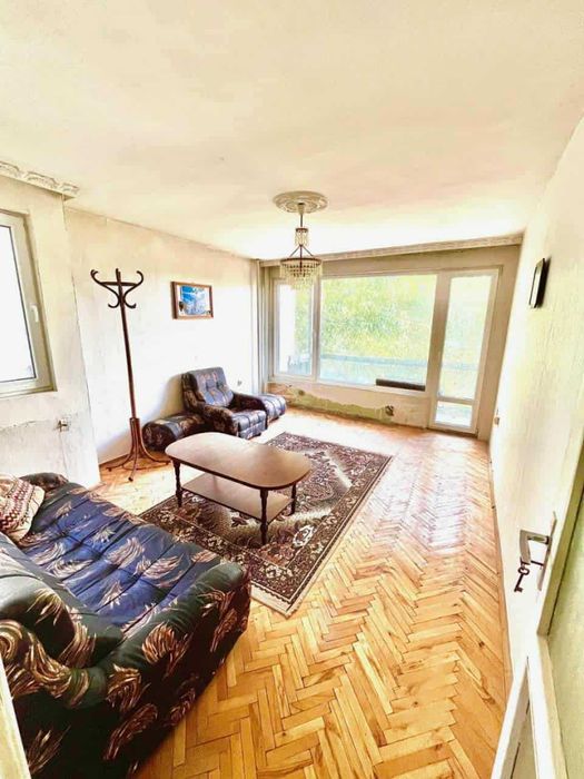 Продава се Двустаен апартамент в Плевен, Идеален център - 63 кв.м за 1140 €/кв.м - Снимка #1