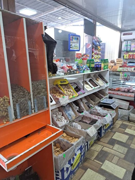 Блок контейнер дан ясалган дукон