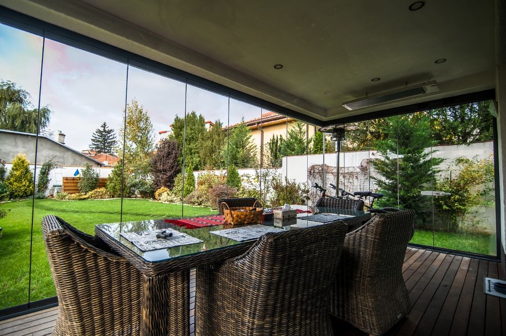 Inchidere cu sticla pliabila pentru balcon, foisor sau terasa