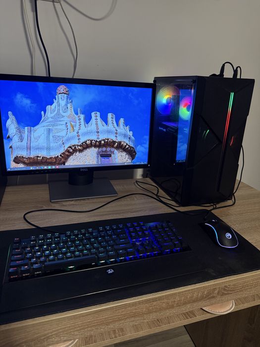 Vand PC complet Unitate+Monitor