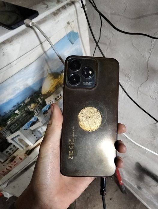 ZTE  Blade  V 50 Desing