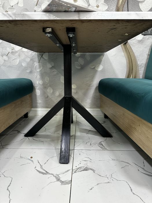 Стол для кухни для кафе