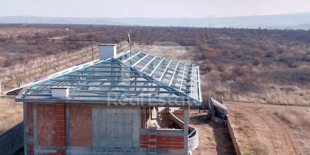 Продава се Къща в Асеновград - 316 кв.м за 417 €/кв.м - Снимка #1