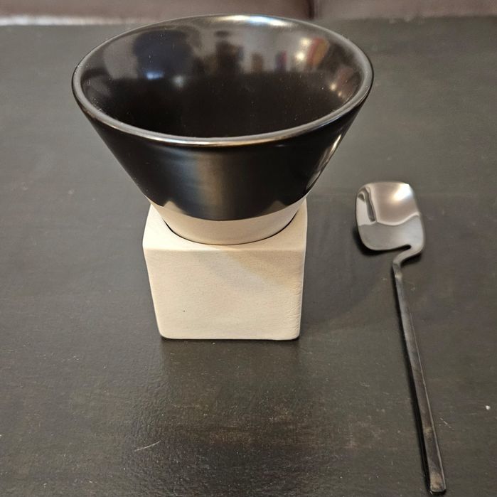 Vand set 2 cesti conice de cafea, ceramica 130 ml
