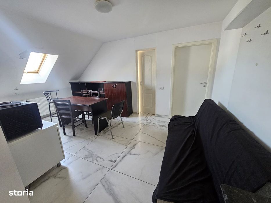 Apartament 3 camere Complex Studentesc - loc de parcare !!
