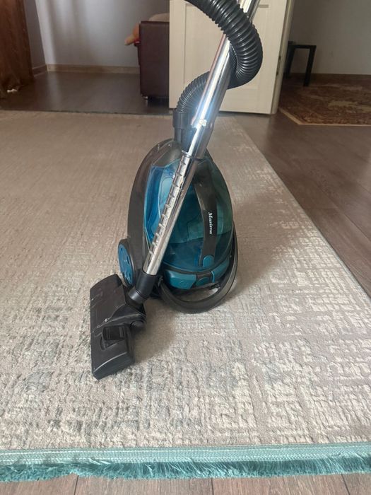 Продам пылесос на запчасти