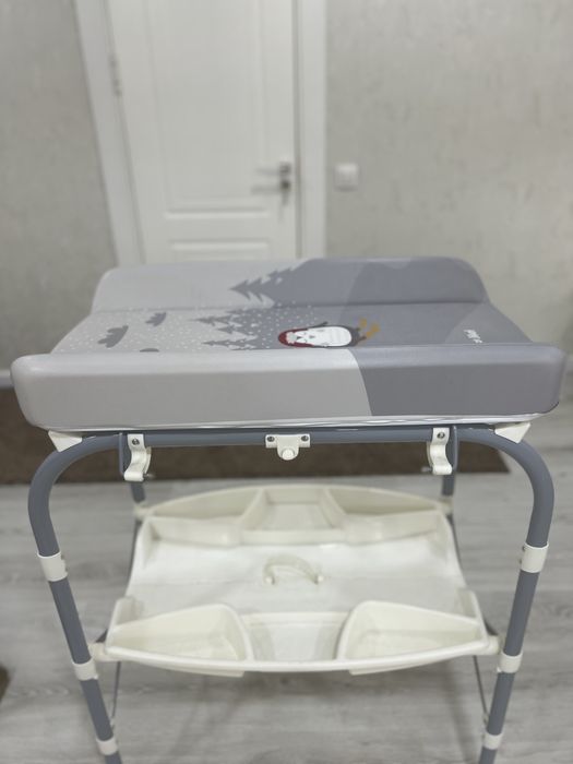 Пленальный стол и детская ванная от бренда Jikel.