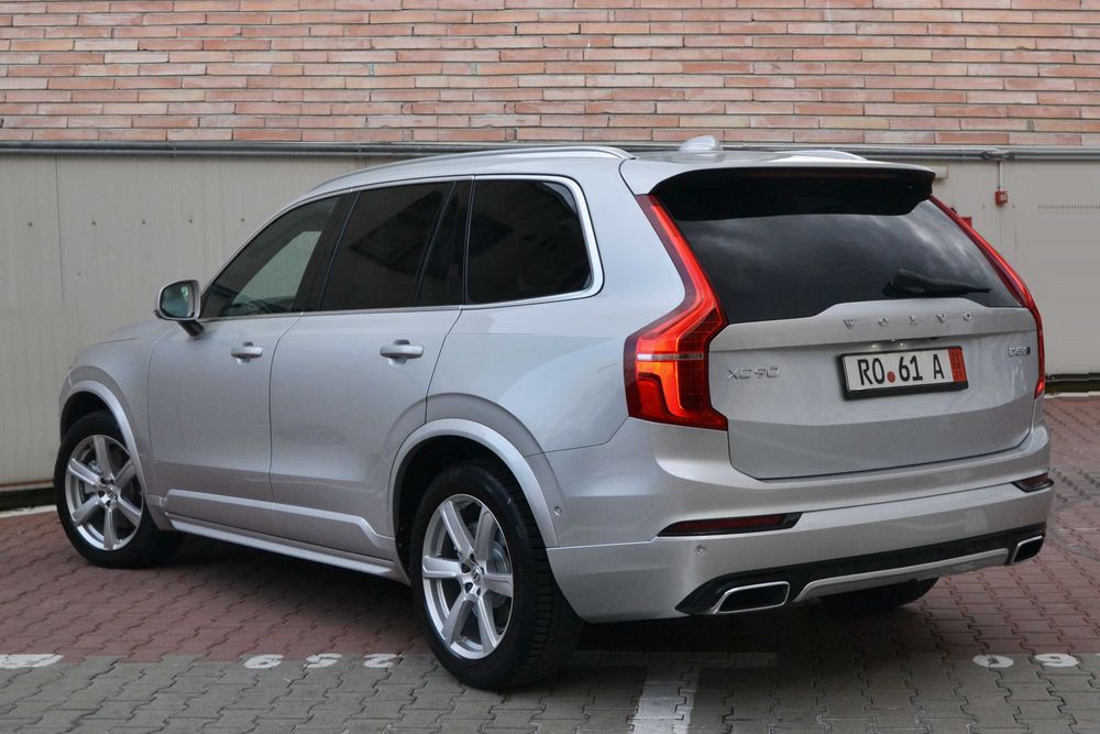Volvo XC 90 / D5 AWD / R-Design / 7 LOCURI / Keyless