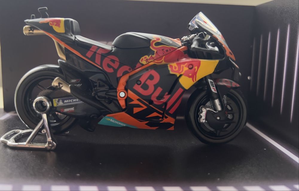 Machete moto 1:18 Yamaha/Kawasaki/Suzuki/Ducati etc