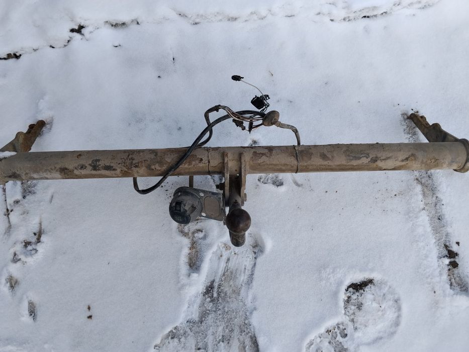 Продам фаркоп гольф3