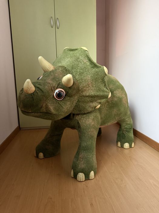 Робот динозавр трицератопс