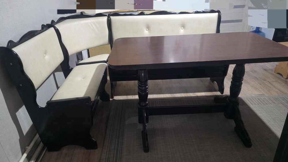 Уголок кухонный со столом