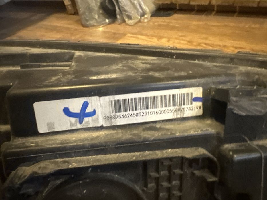 Фара левая Geely Emgrand