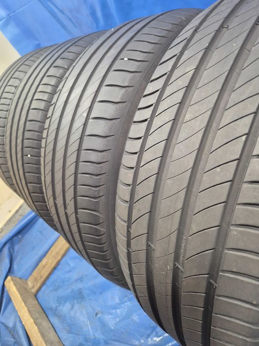 225/55/17 Michelin