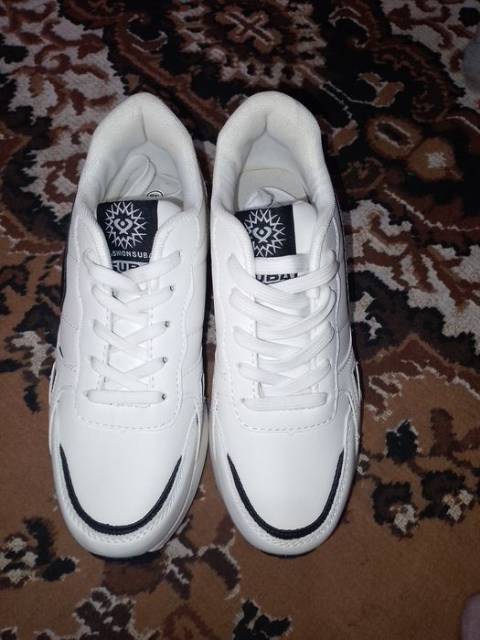 Кросовки женский