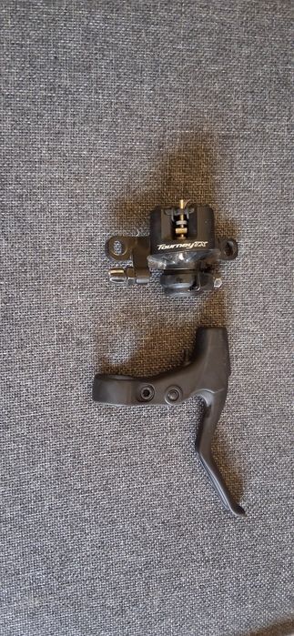 Продавам задна и предна спирачка шимано  лосче и машинка