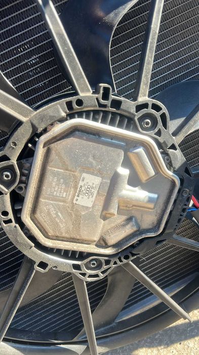 Electroventilator Audi Q7 4M 3.0 TDI DHX si alte piese