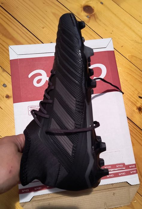 Ghete Adidas Predator 18.2 FG