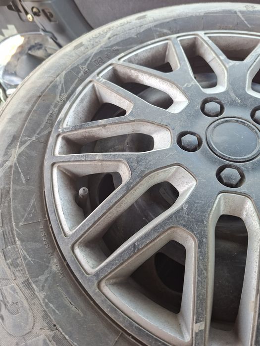 Гуми 15 с джанти