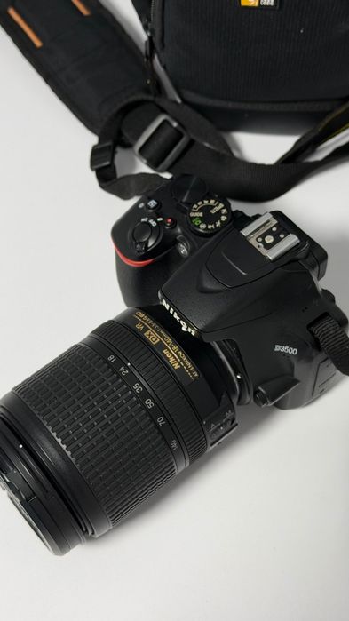 Nikon D3500 + объектив 18–140 мм