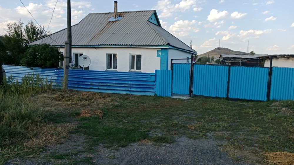 Продажа  дома в поселке.