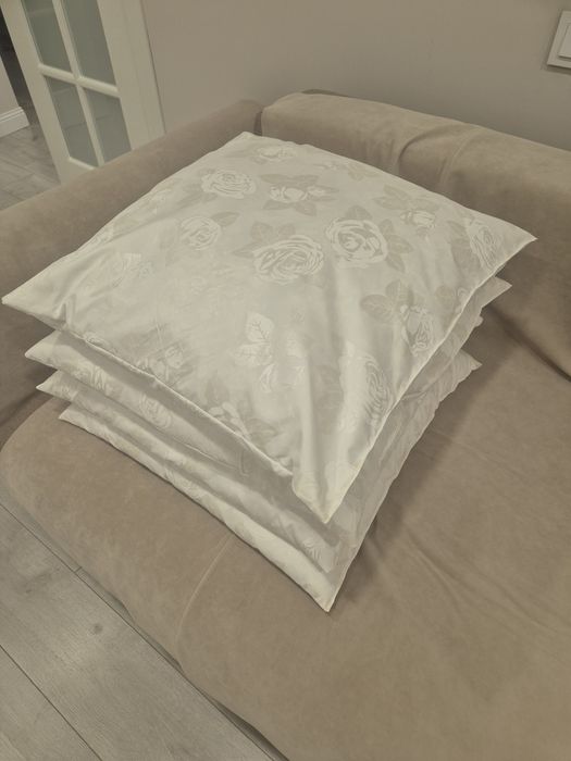 Подушки новые , перо, есть 4 шт