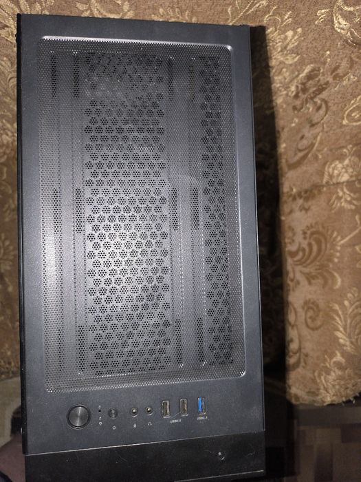 Бокс пустой в отличном состоянии