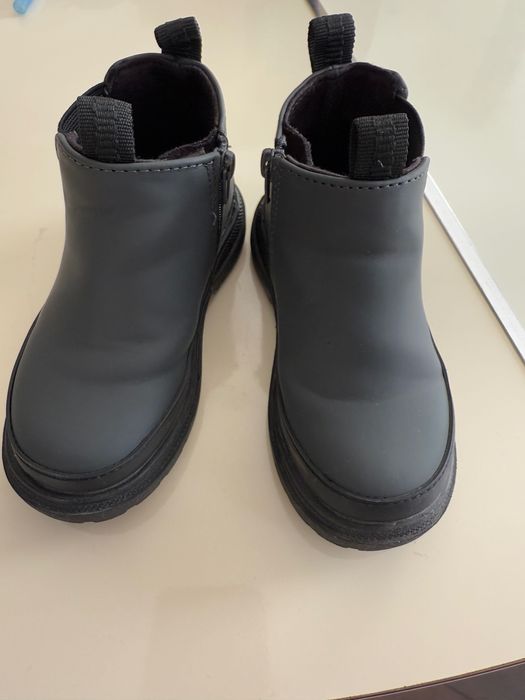 Ghete  toamna Zara marimea 23