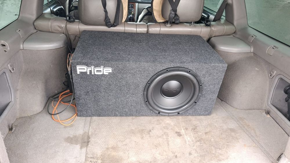 Колонки для машины