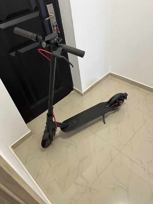 Trotineta electrica Xiaomi Mi Electric Scooter pro 2