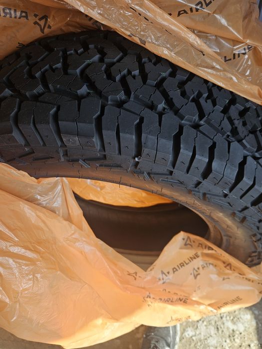 Продам резину на внедорожник