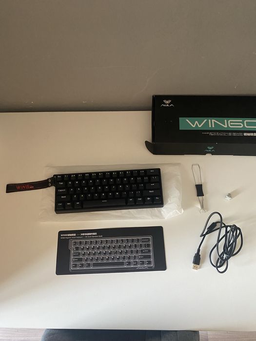 Продам клавиатуру