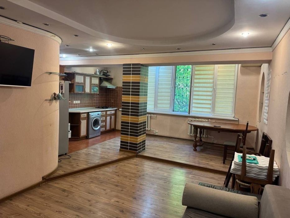 Ц5 3/2/4 ЦЕНТР АЛАЙСКИЙ Метро А.Кадыри Площадь-70m2 квартира кирпич