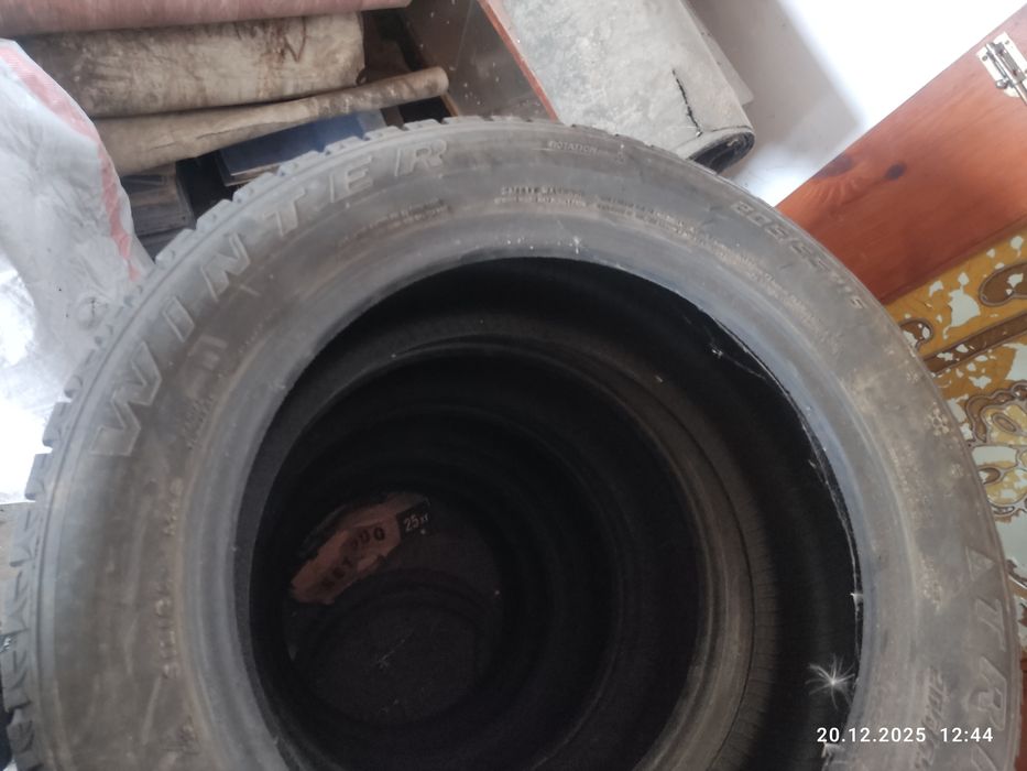 Продам Комплект Зимних Шин