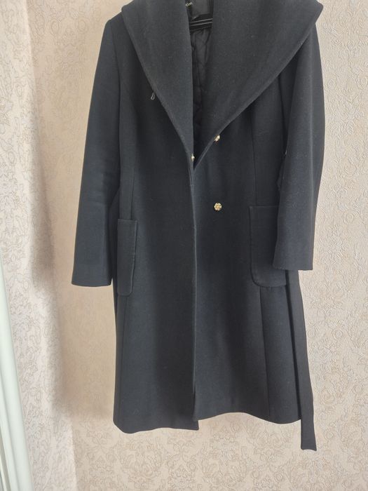 Женское пальто в отличном состоянии