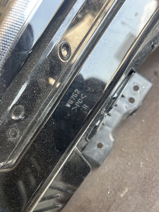 Фар за Nissan Ariya