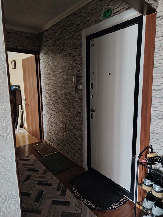 Продам 2 комнатную квартиру.