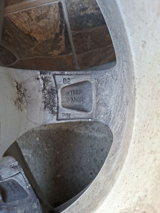 Джанти Dezent 16 цола с зимни гуми 5.5мм DOT 2018