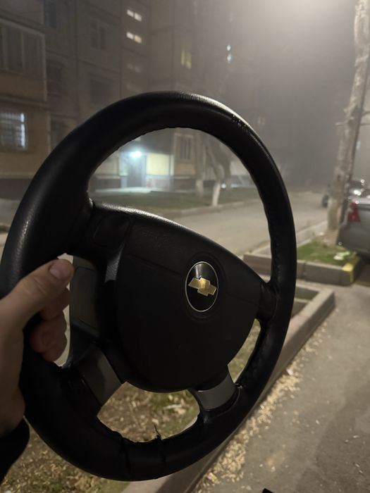 Руль нексия 3, руль немного потертый (перед продажей полностью почищу)